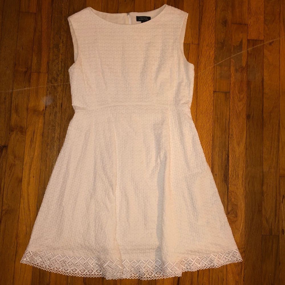 Tahari white preppy sundress, barely worn